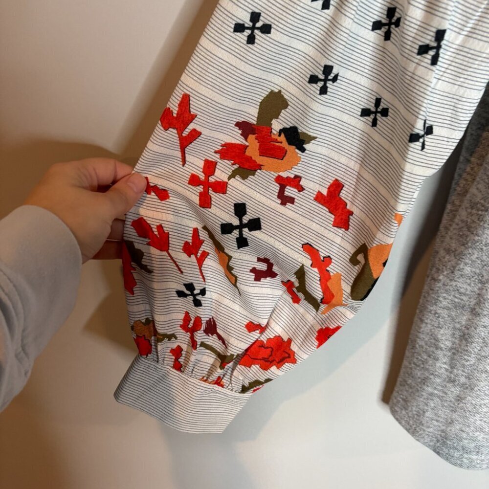 🔆 Amazon grey patterned sleeve top - Picture 3 of 4